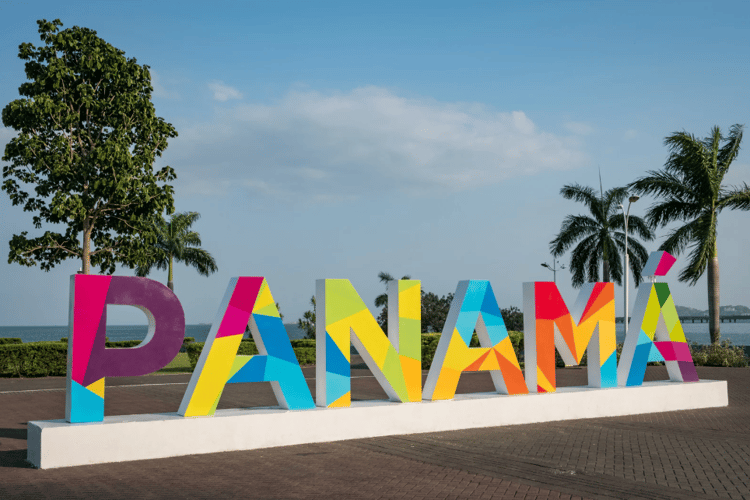 PANAMA - Cinta costera 